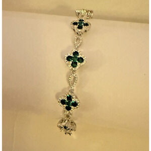 Women’s Silver tone Cubic Zirconia and Green Clover Leaf Gemstone Bracelet